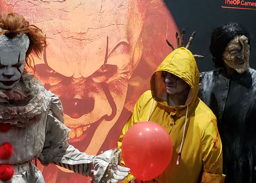 it.cosplay.pennywise.nerd.flutelady